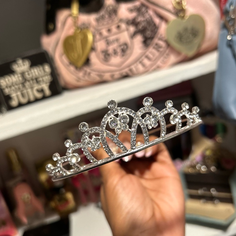 Sold 🎀 Silver Butterfly Princess Tiara with Rhinestones (Like New)